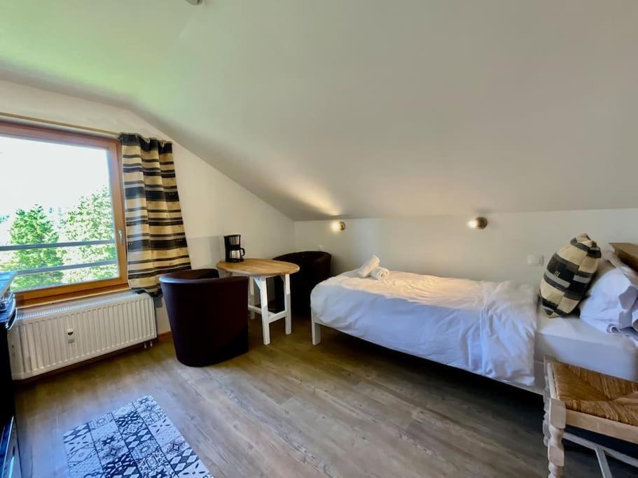 Le Petit Loup, Appartement Neuf Avec Jardin Gerbepal Екстер'єр фото
