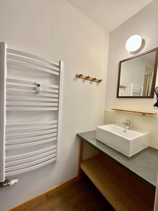 Le Petit Loup, Appartement Neuf Avec Jardin Gerbepal Екстер'єр фото